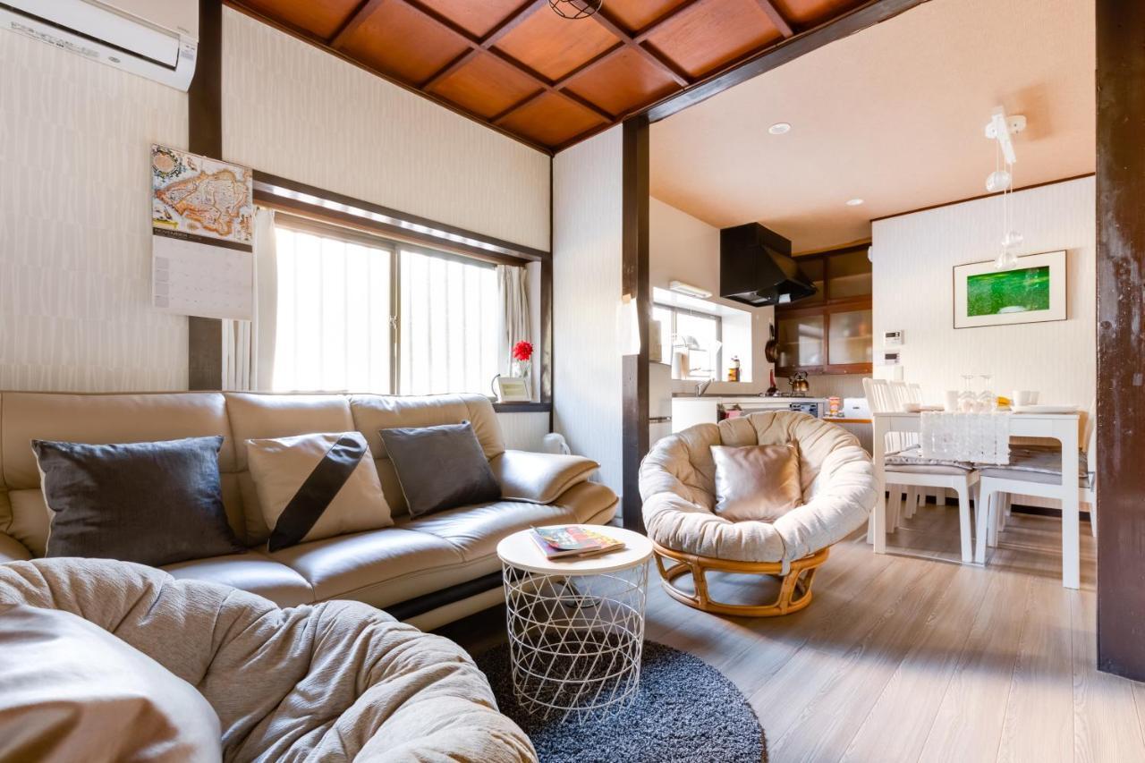 Family House Apartment Осака Екстериор снимка