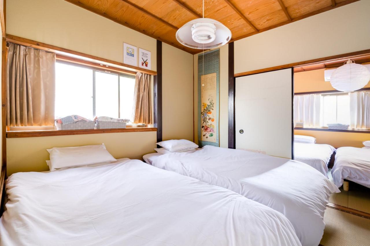 Family House Apartment Осака Екстериор снимка